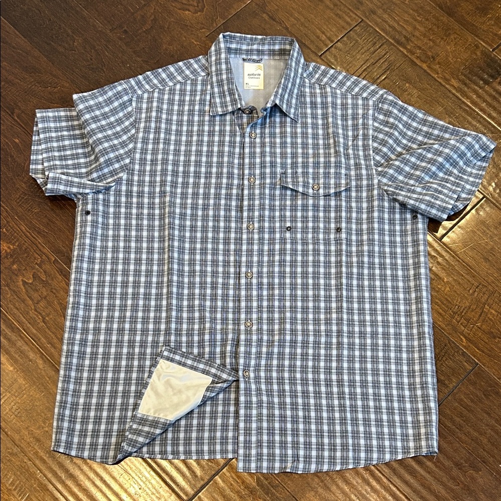 Solaris Men's Blue and White Plaid Shirt- vented